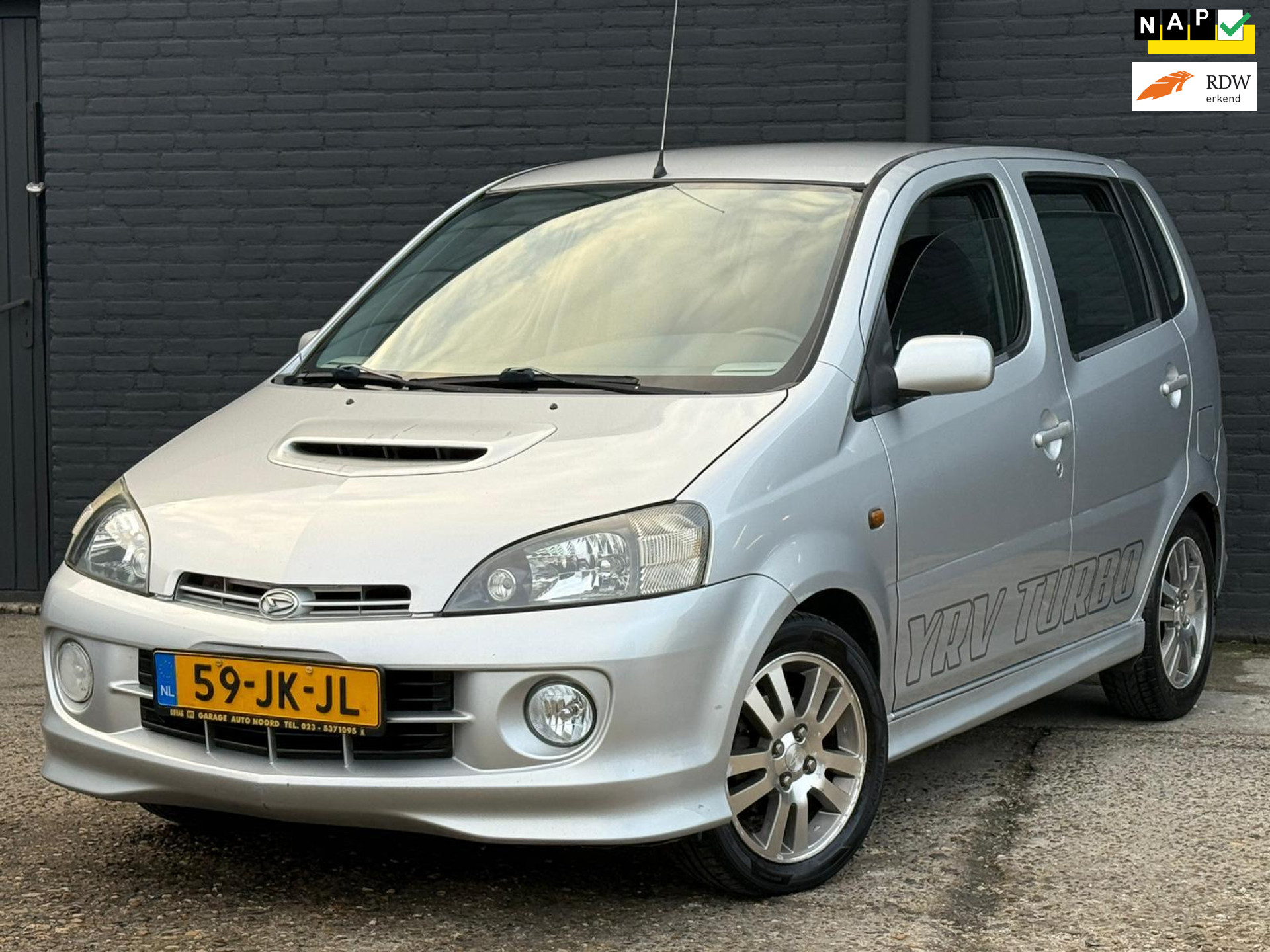 55372524-26.jpg