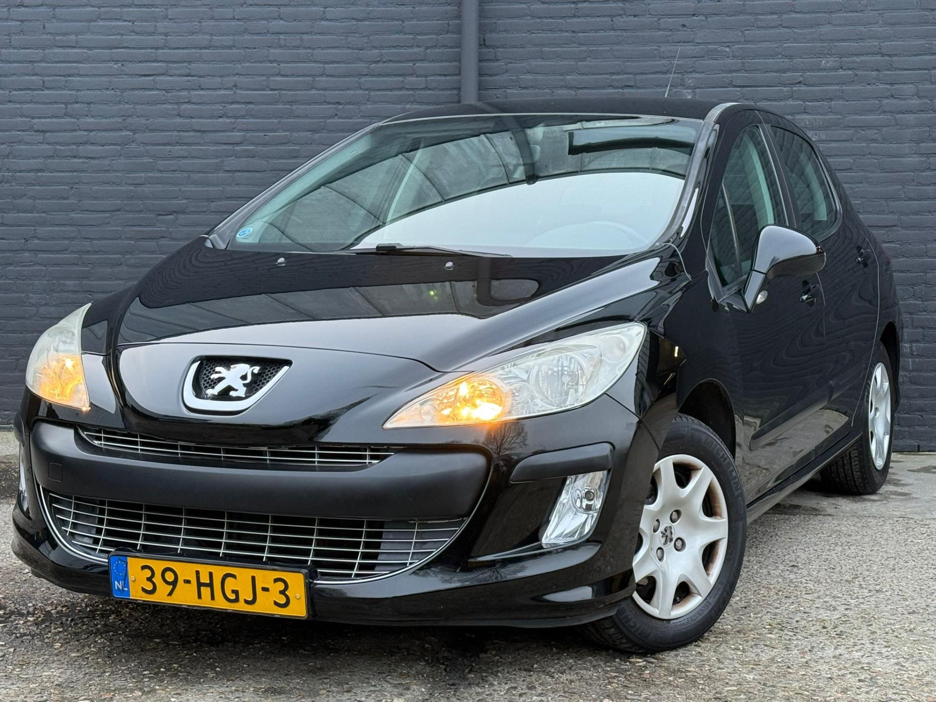 50841214-23.jpg