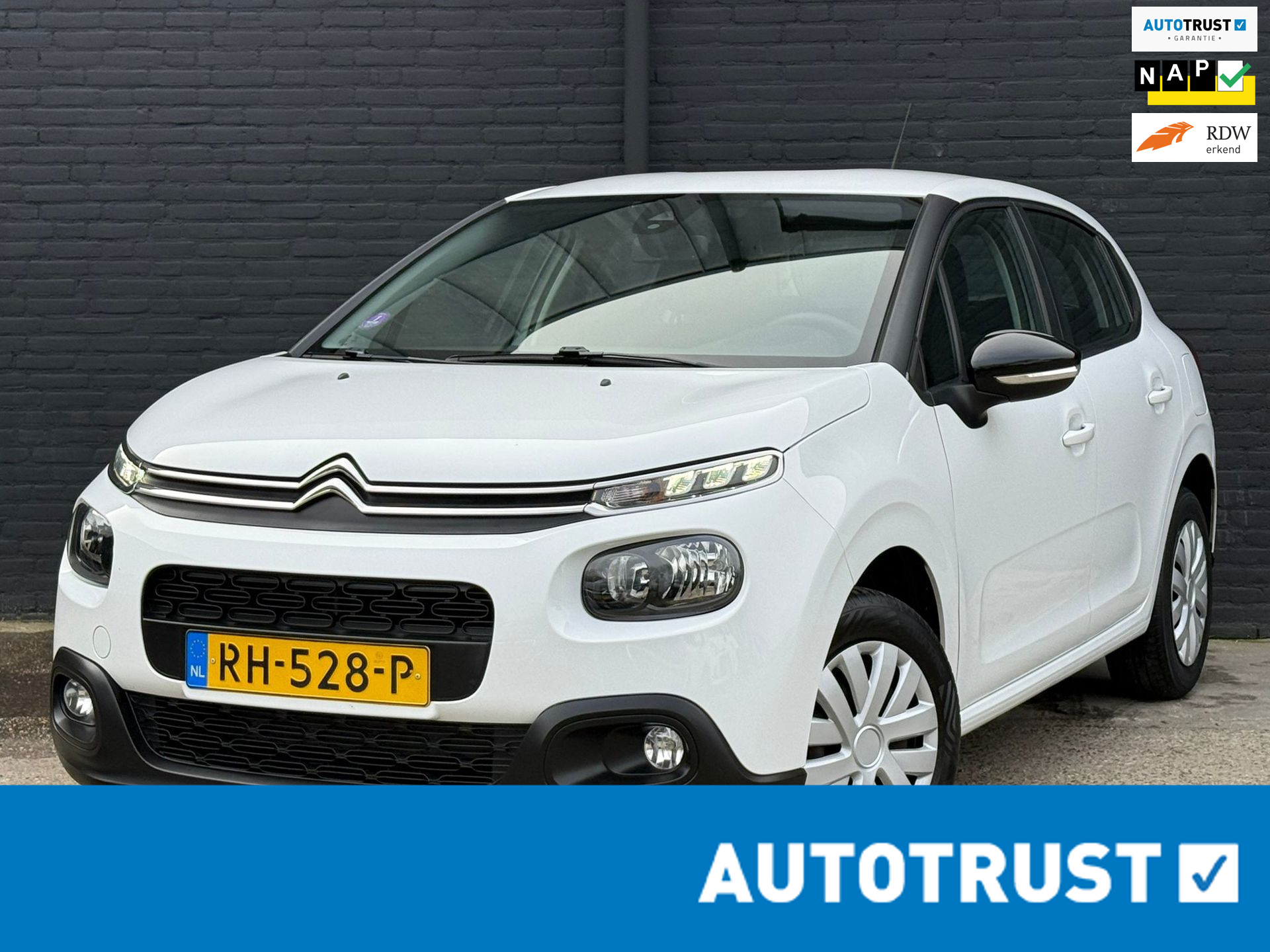 54671306-27.jpg