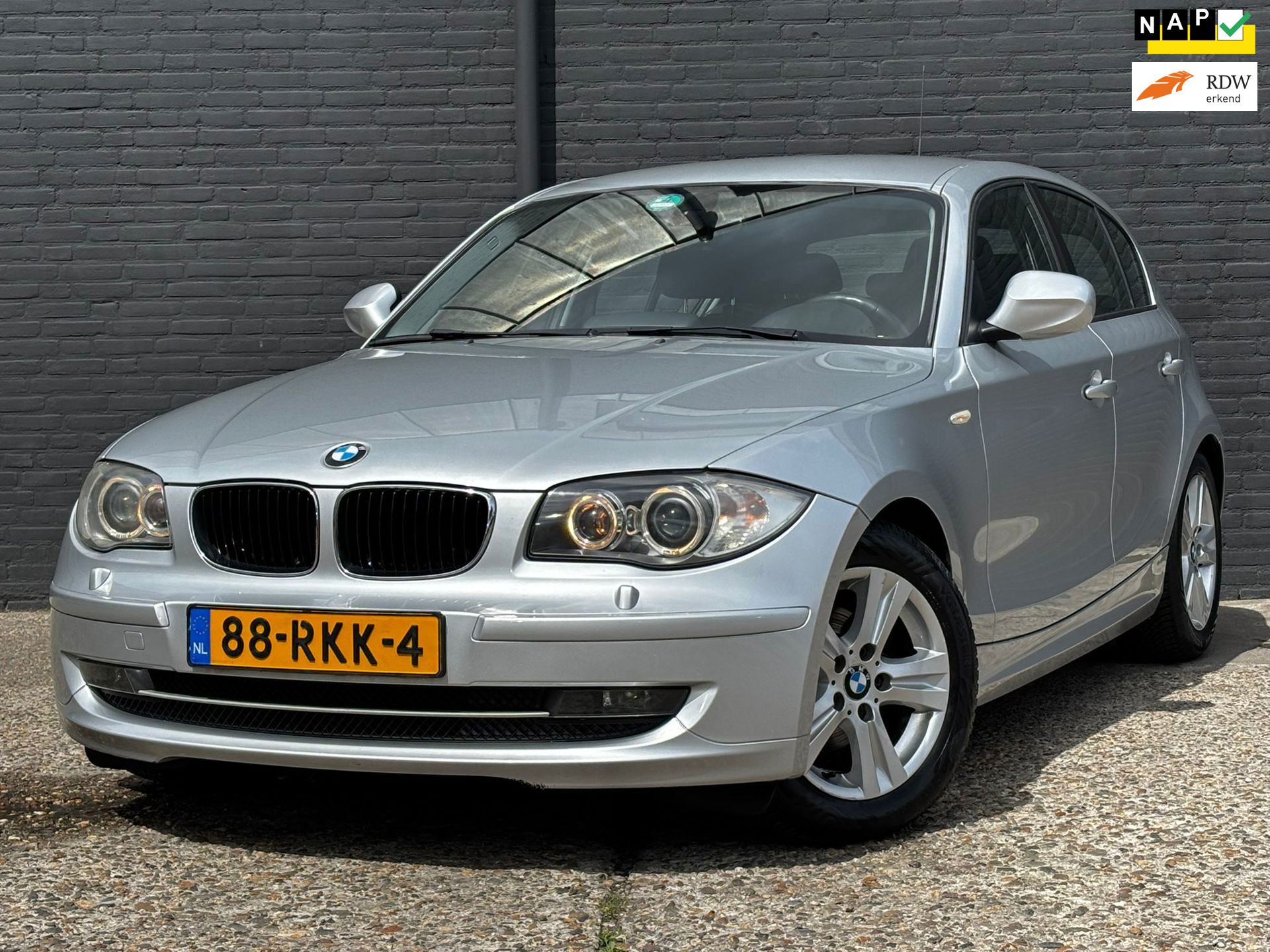 55865751-28.jpg